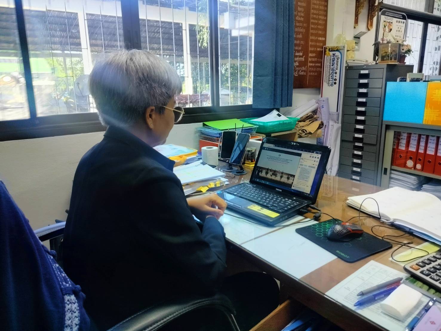 พช.คลองลาน ร่วมรับชมการถ่ายทอดสด “กิจกรรมบทบาทของกระทรวงมหาดไทยในการสานพลังภาครัฐ ภาคเอกชน และภาคประชาชน ในระดับพื้นที่ เพื่อสร้างสังคมที่ปราศจากความรุนแรงต่อสตรี” ผ่านระบบ Facebook Live กรมการพัฒนาชุมชน