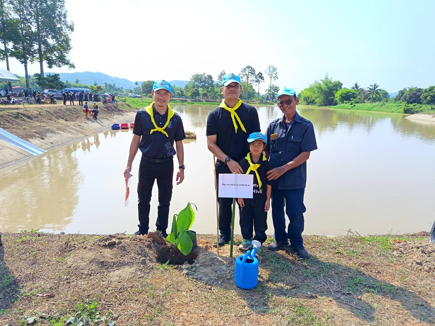  พช.คลองลาน ร่วมกิจกรรมจิตอาสาปล่อยพันธุ์สัตว์น้ำและบำเพ็ญสาธารณประโยชน์ เฉลิมพระเกียรติ เนื่องในวันปฐมบรมราชาภิเษก และวันฉัตรมงคล