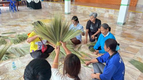 พช.คลองลาน จัดกิจกรรมส่งเสริมประชาชนเป้าหมายเข้าถึงแหล่งทุน (ไตรมาสที่ 2) กิจกรรมย่อยที่ 2 ฝึกอาชีพกลุ่มเป้าหมาย